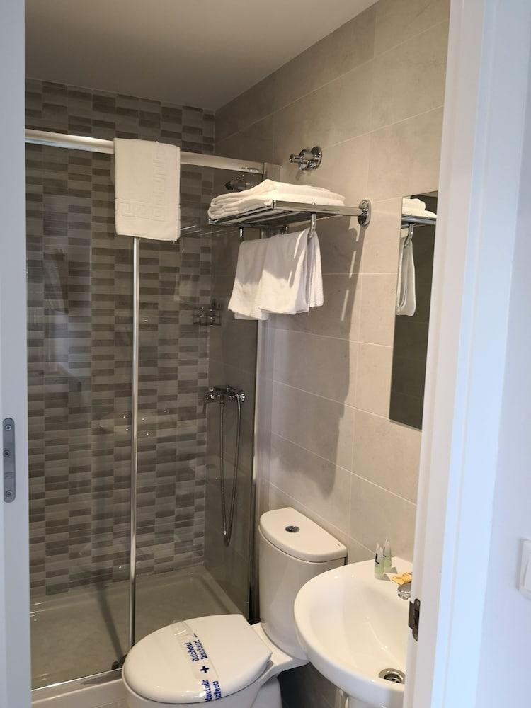 Golden Alcala Hotel Мадрид Екстериор снимка
